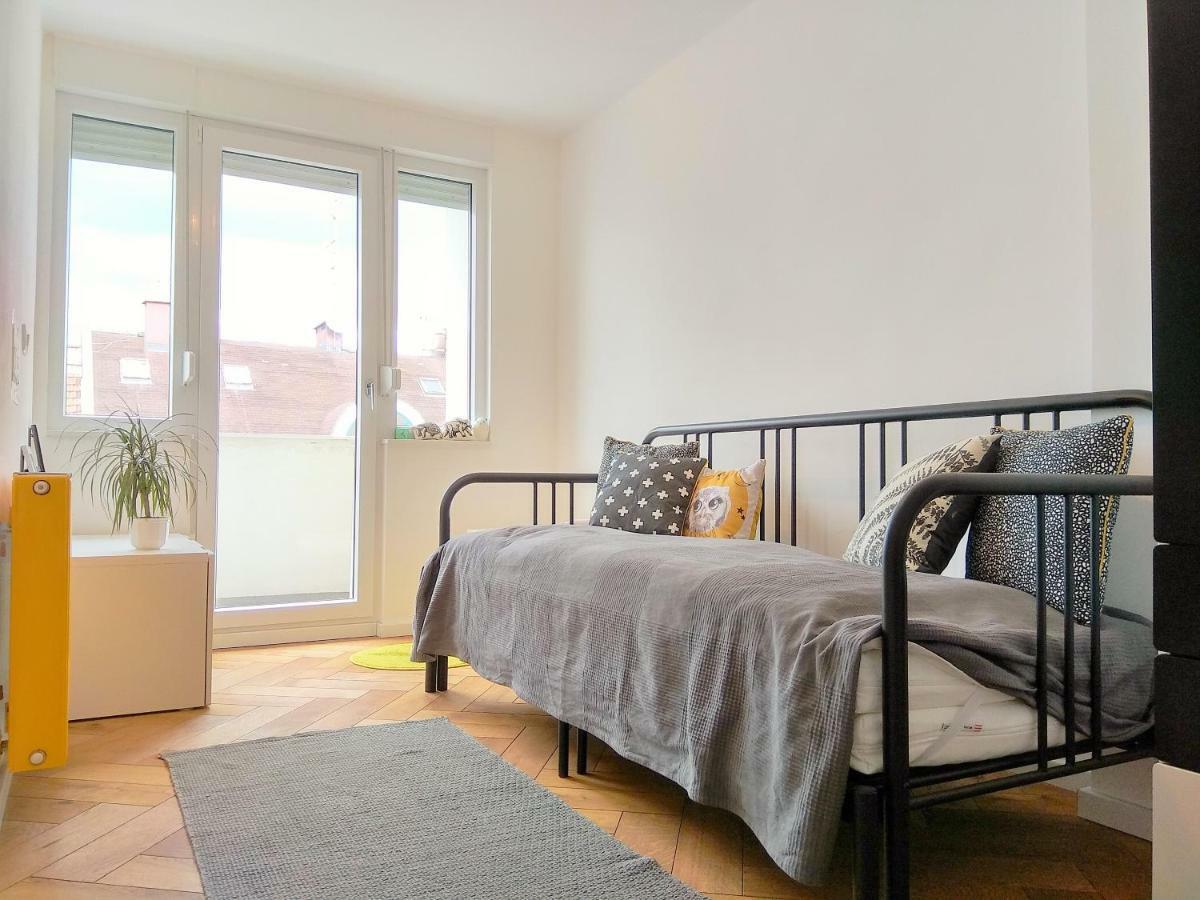 Poet's Street Apartma